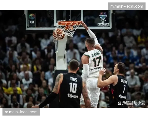 哈里斯前场篮板拼抢积极 活塞新援比赛态度获教练组肯定 哈里斯前场篮板拼抢积极 活塞新援比赛态度获教练组肯定